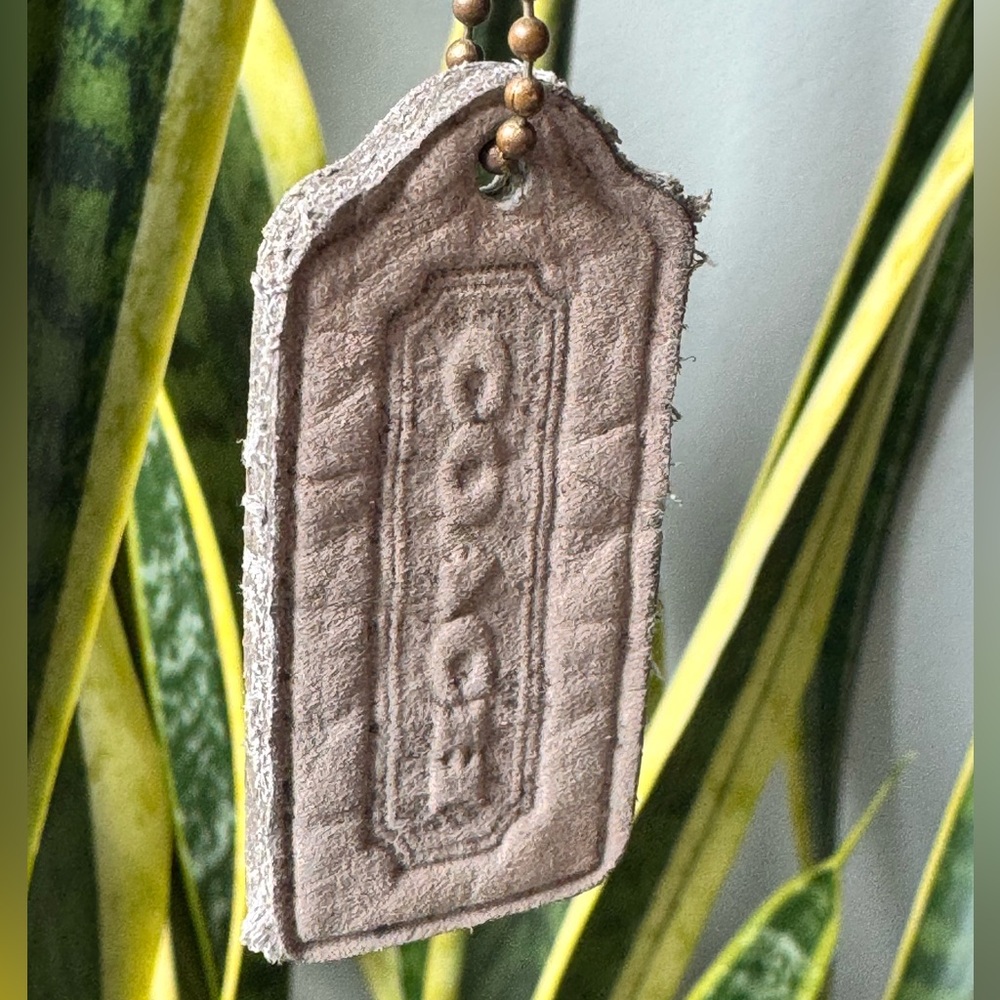 Vintage coach Sand nubuc hangtag